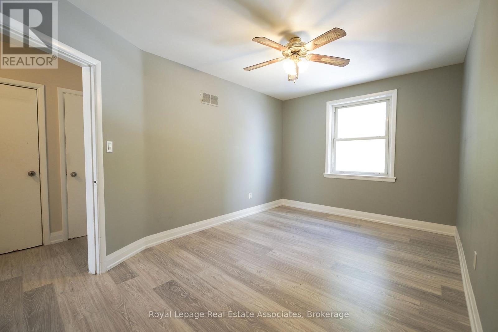 Upper - 11 Mississauga Road N, Mississauga, Ontario  L5H 2H5 - Photo 20 - W12437707