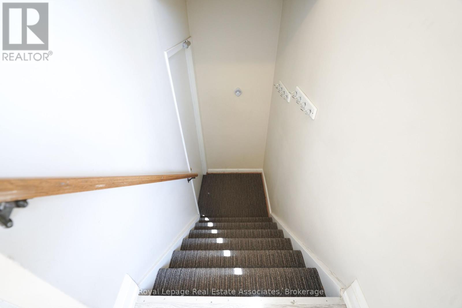 Upper - 11 Mississauga Road N, Mississauga, Ontario  L5H 2H5 - Photo 22 - W12437707