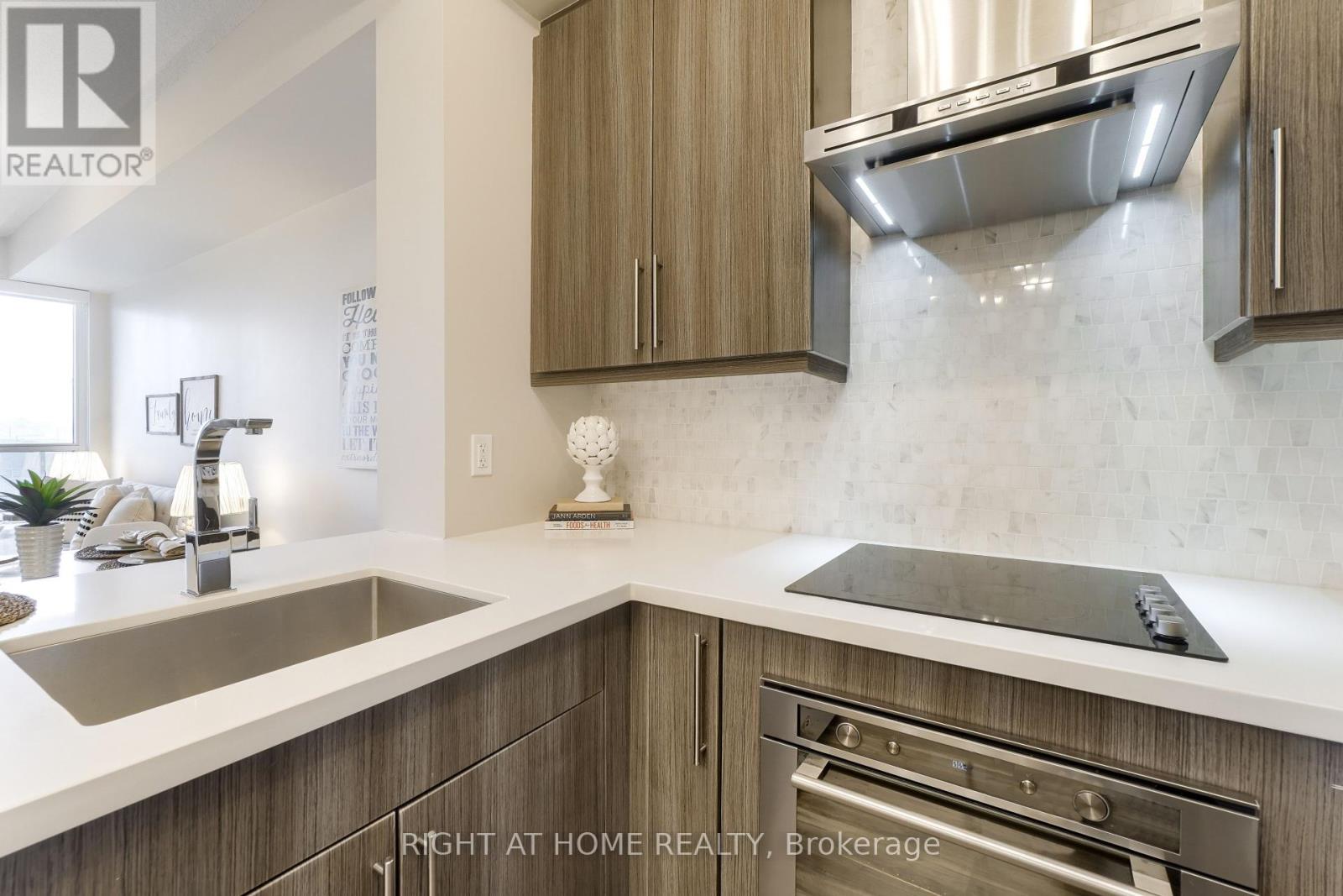 713 - 2081 Fairview Street, Burlington, Ontario  L7R 0E5 - Photo 15 - W12437739