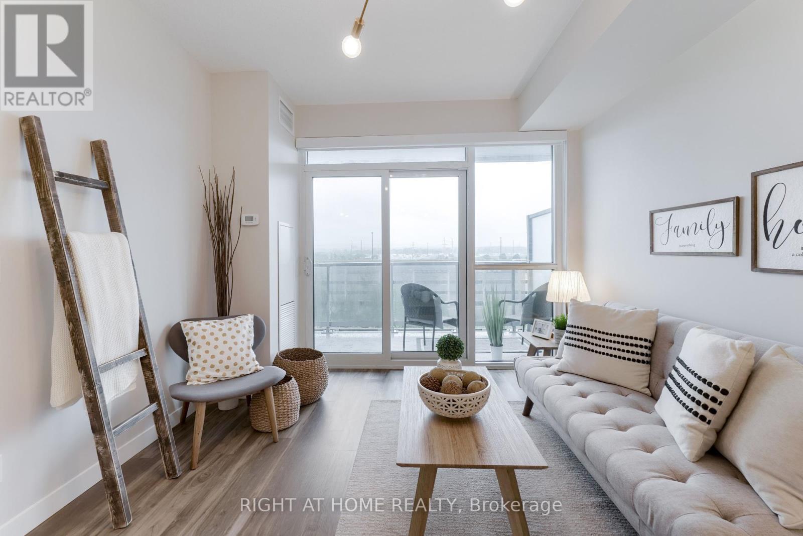713 - 2081 Fairview Street, Burlington, Ontario  L7R 0E5 - Photo 7 - W12437739