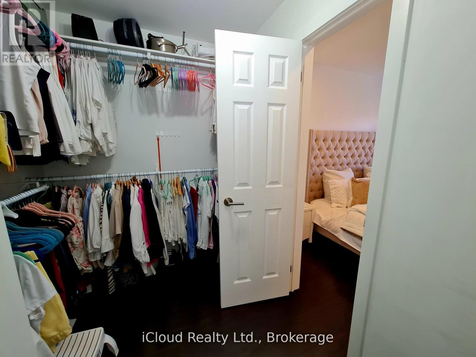 22 Fallgate Drive, Brampton, Ontario  L6X 0R5 - Photo 10 - W12437743