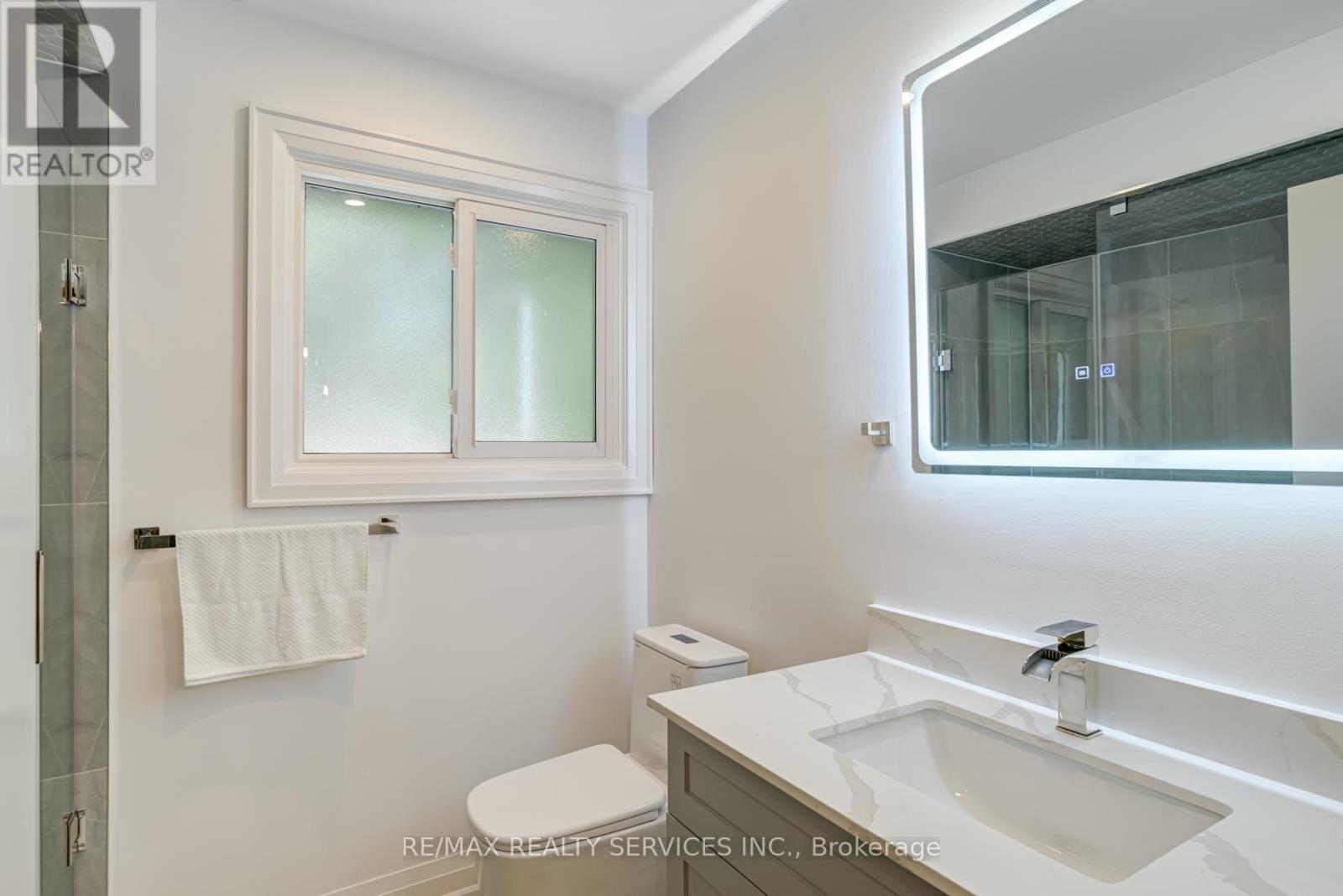 5133 Cherryhill Crescent, Burlington, Ontario  L7L 4B8 - Photo 30 - W12437753