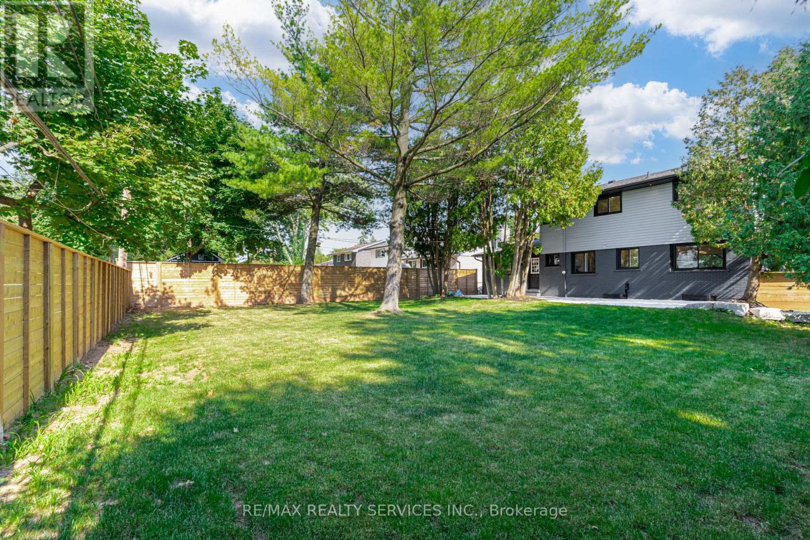 5133 Cherryhill Crescent, Burlington, Ontario  L7L 4B8 - Photo 36 - W12437753