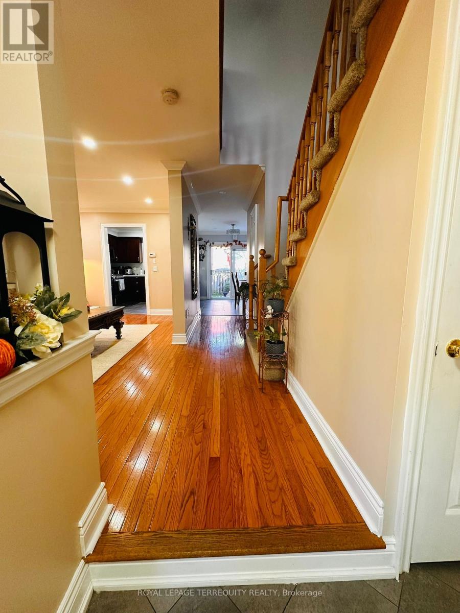 3836 Ridgepoint Way, Mississauga, Ontario  L5N 7T7 - Photo 27 - W12437761