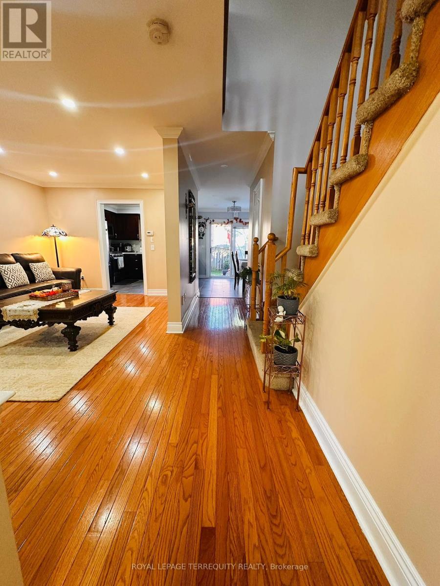 3836 Ridgepoint Way, Mississauga, Ontario  L5N 7T7 - Photo 29 - W12437761