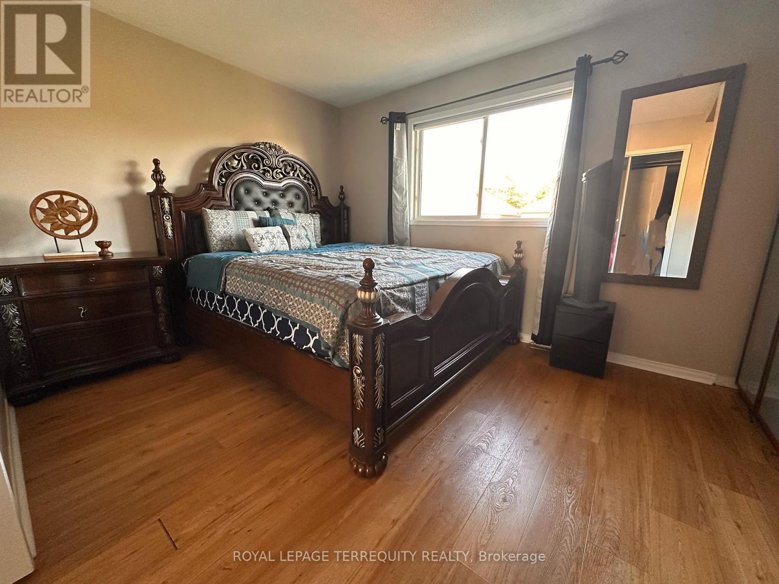3836 Ridgepoint Way, Mississauga, Ontario  L5N 7T7 - Photo 6 - W12437761