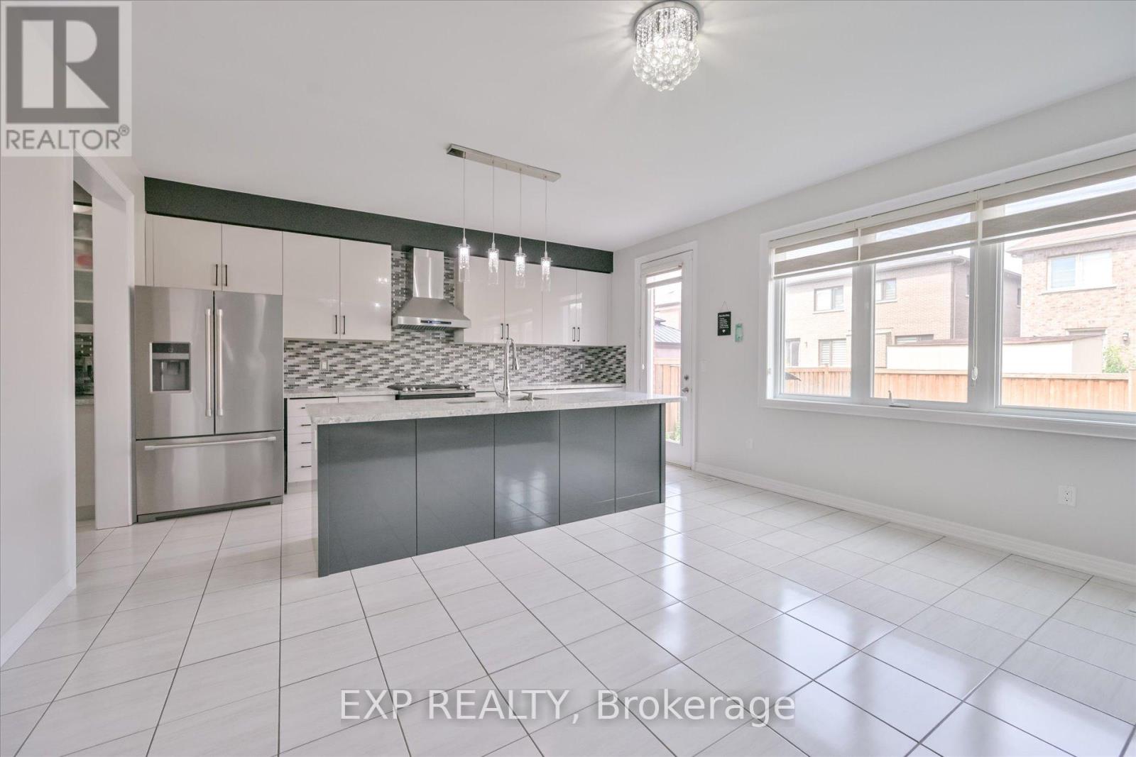 83 Parity Road, Brampton, Ontario  L6X 5N1 - Photo 13 - W12437763