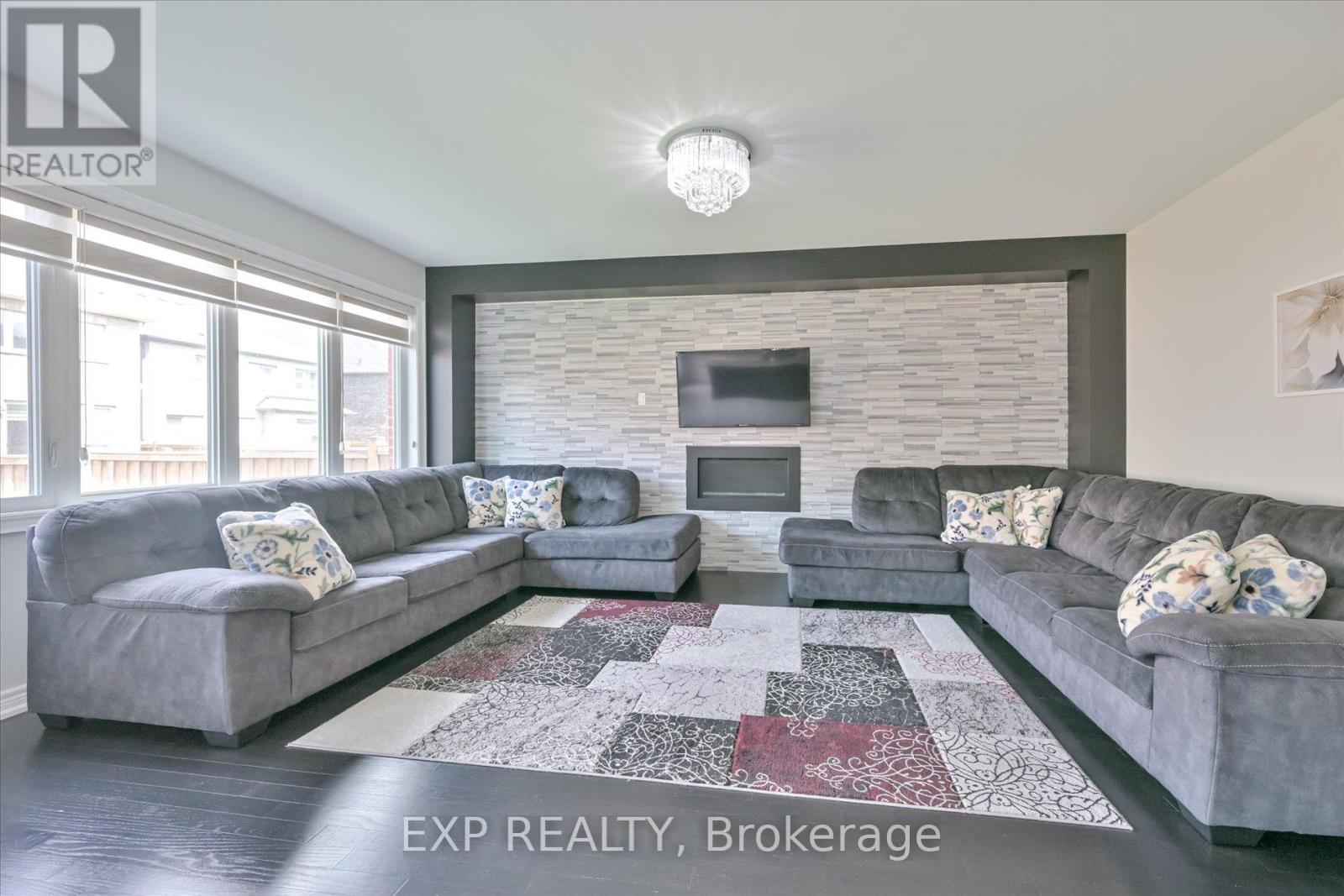 83 Parity Road, Brampton, Ontario  L6X 5N1 - Photo 15 - W12437763