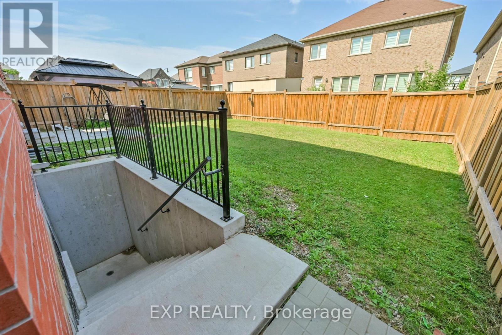 83 Parity Road, Brampton, Ontario  L6X 5N1 - Photo 34 - W12437763