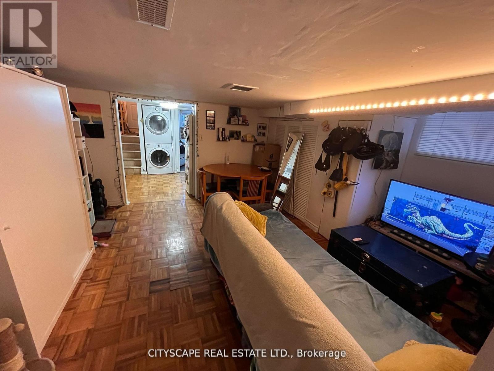 244 Rosethorn Avenue, Toronto, Ontario  M6M 3L1 - Photo 31 - W12437769