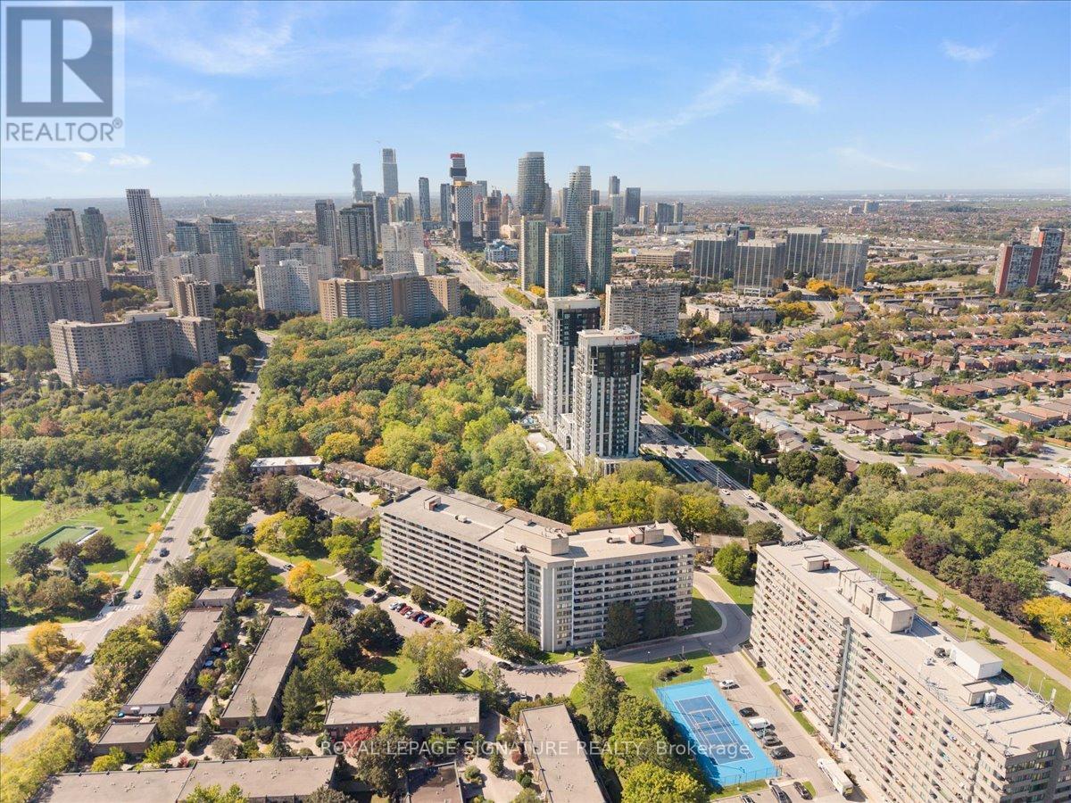 601 - 1320 Mississauga Valley Boulevard, Mississauga, Ontario  L5A 3S9 - Photo 39 - W12437772