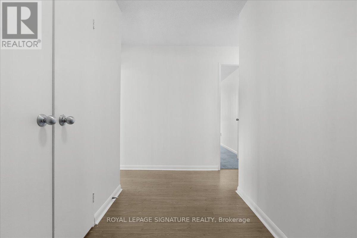 601 - 1320 Mississauga Valley Boulevard, Mississauga, Ontario  L5A 3S9 - Photo 6 - W12437772