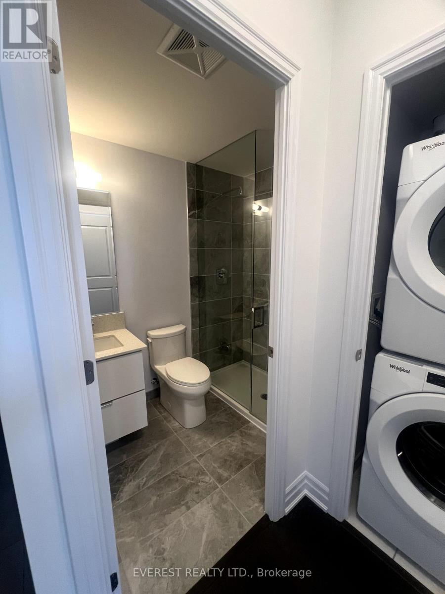 1711 - 30 Elm Drive E, Mississauga, Ontario  L5A 4C3 - Photo 12 - W12437777