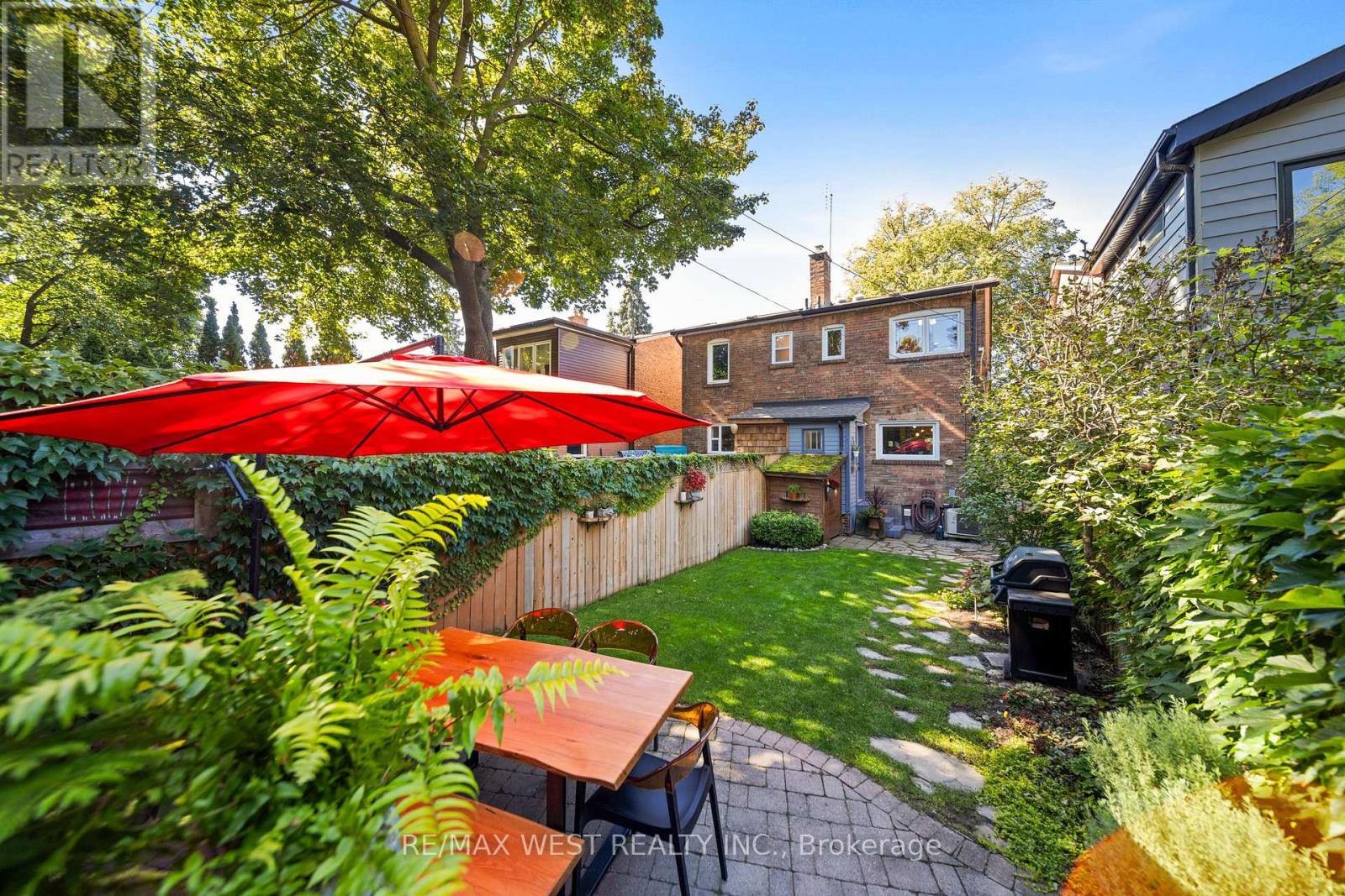 365 Indian Grove, Toronto, Ontario  M6P 2H6 - Photo 23 - W12437782
