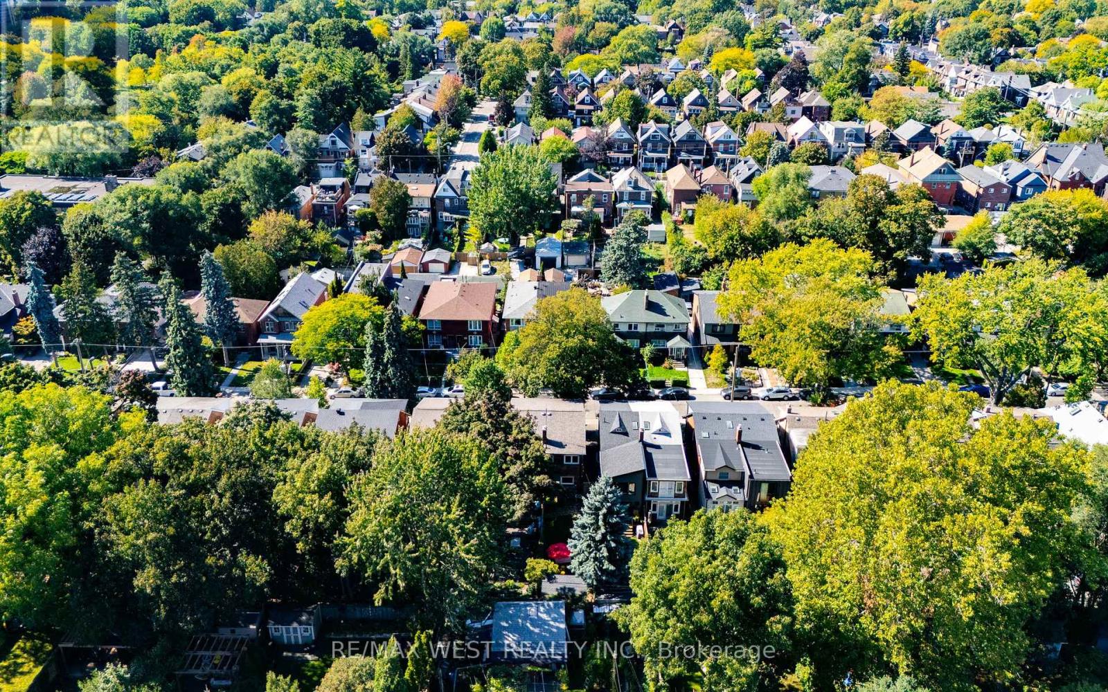 365 Indian Grove, Toronto, Ontario  M6P 2H6 - Photo 25 - W12437782
