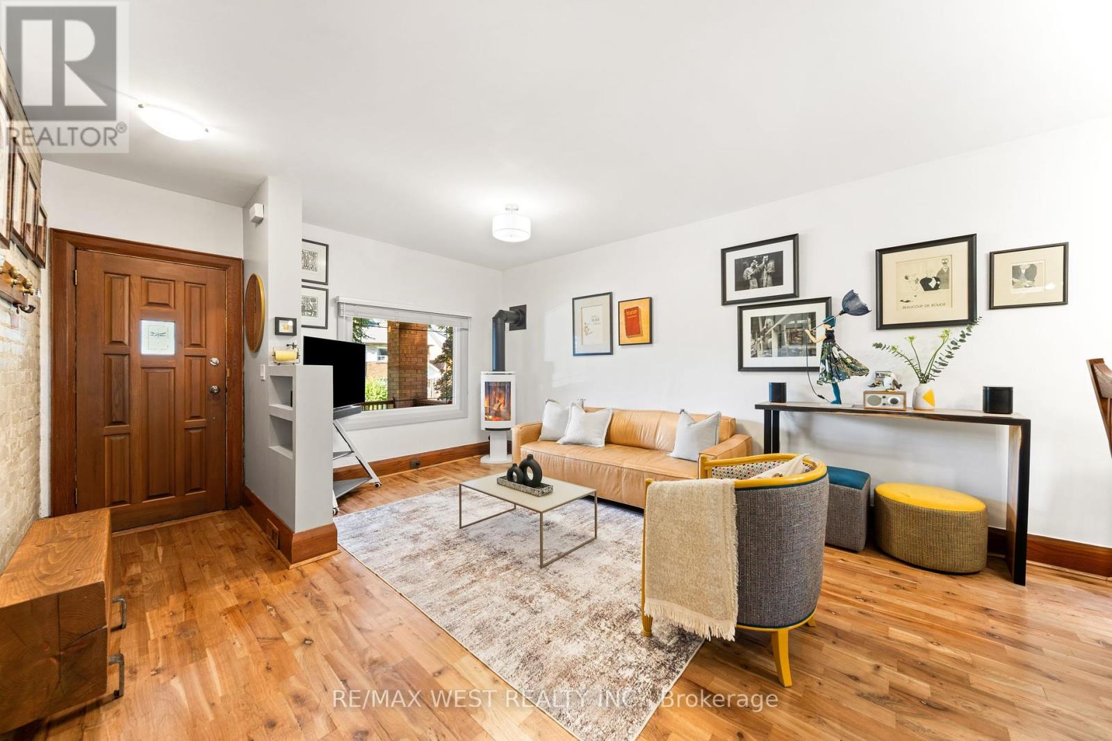 365 Indian Grove, Toronto, Ontario  M6P 2H6 - Photo 3 - W12437782