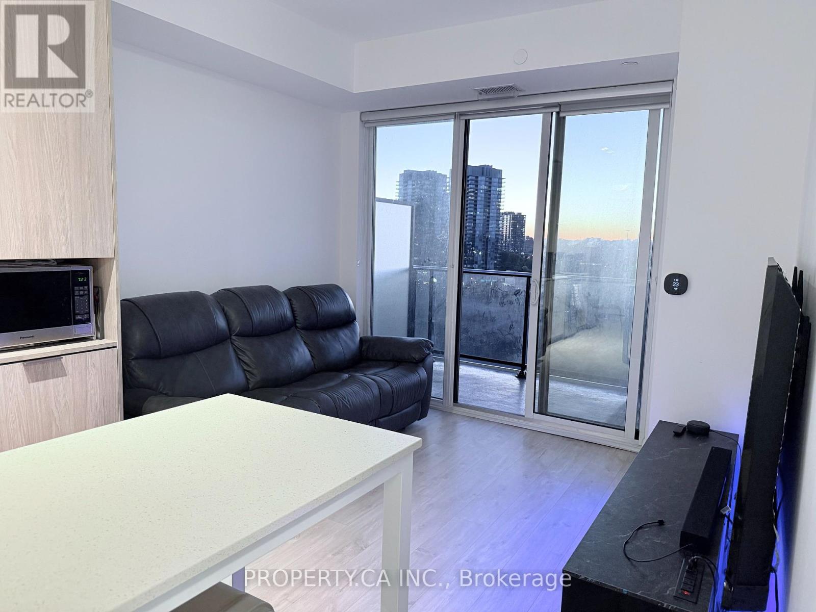 1110 - 70 Annie Craig Drive, Toronto, Ontario  M9V 0G2 - Photo 5 - W12437808
