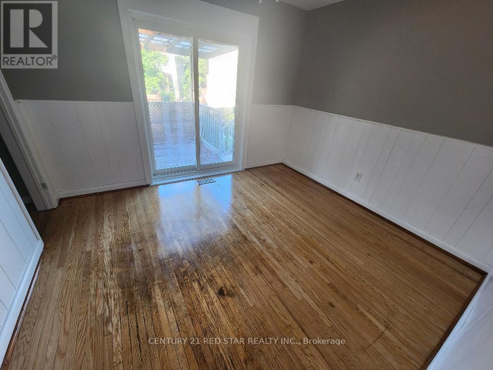 Main - 56 Arkley Crescent, Toronto, Ontario  M9R 3S3 - Photo 7 - W12437820