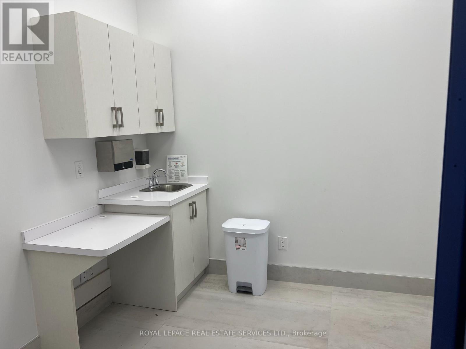 117 - 1441 Elgin Street, Burlington, Ontario  L7S 1E6 - Photo 14 - W12437822