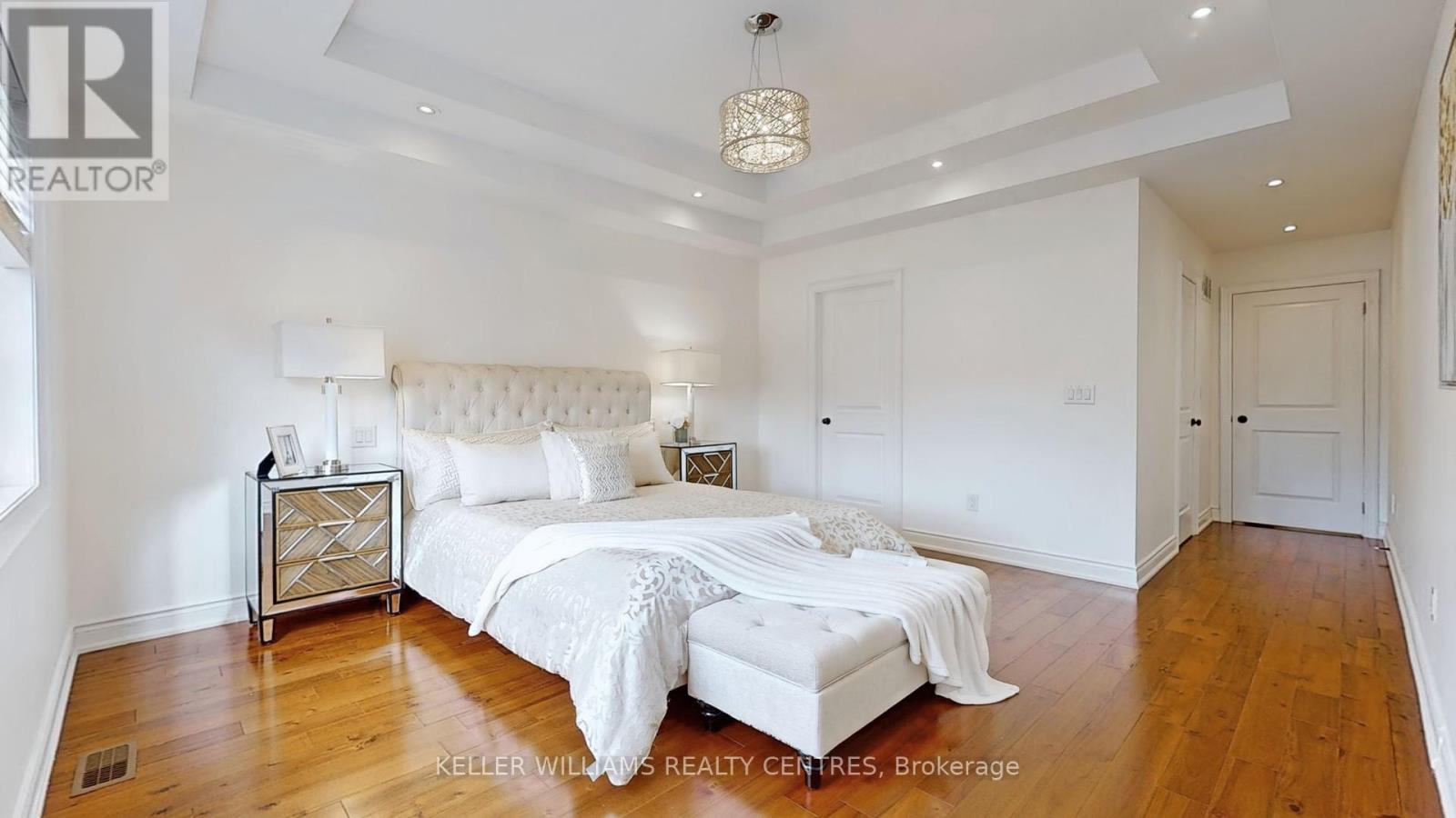 272 B Boon Avenue, Toronto, Ontario  M6E 3Z9 - Photo 15 - W12437837