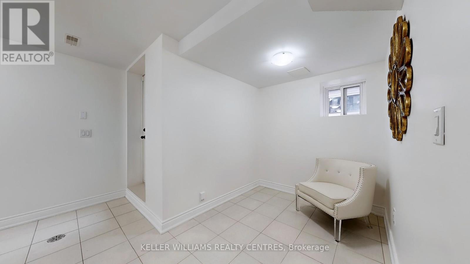 272 B Boon Avenue, Toronto, Ontario  M6E 3Z9 - Photo 21 - W12437837