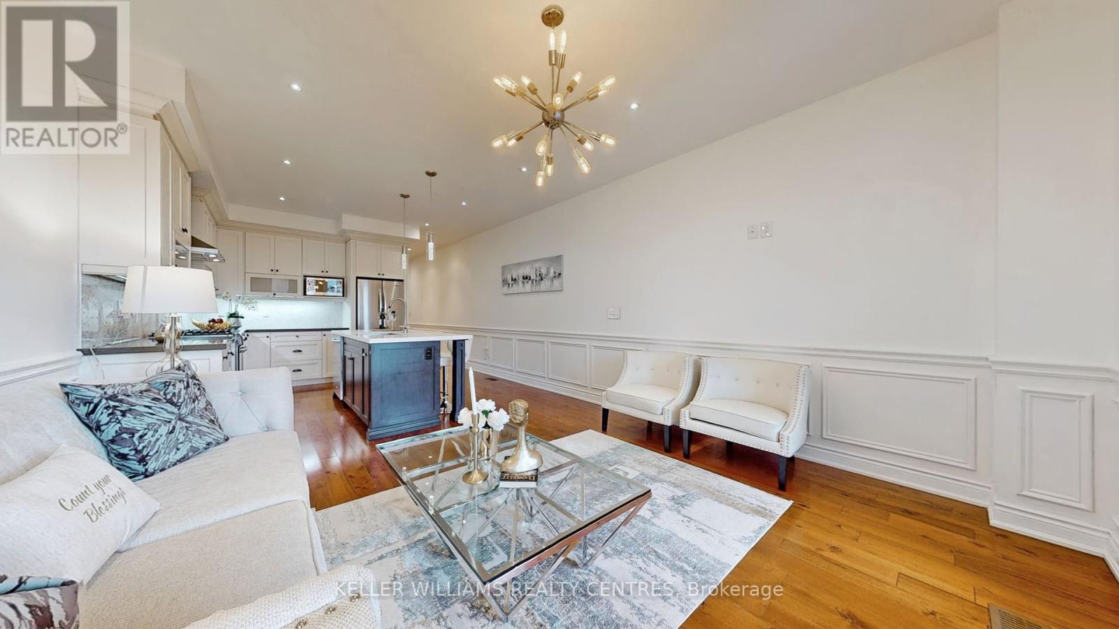 272 B Boon Avenue, Toronto, Ontario  M6E 3Z9 - Photo 9 - W12437837