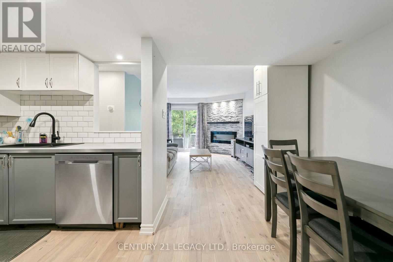 47 - 2530 Northampton Boulevard, Burlington, Ontario  L7M 4B4 - Photo 5 - W12437845