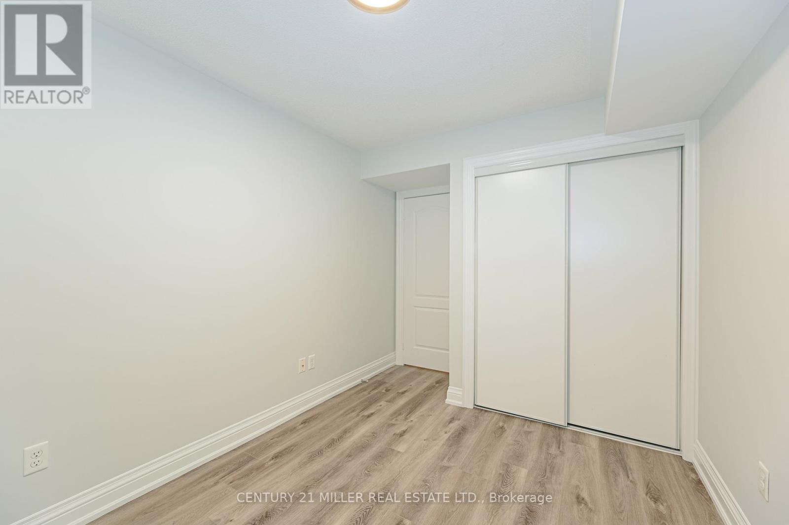 2 - 43 Hays Boulevard, Oakville, Ontario  L6H 0J1 - Photo 14 - W12437863