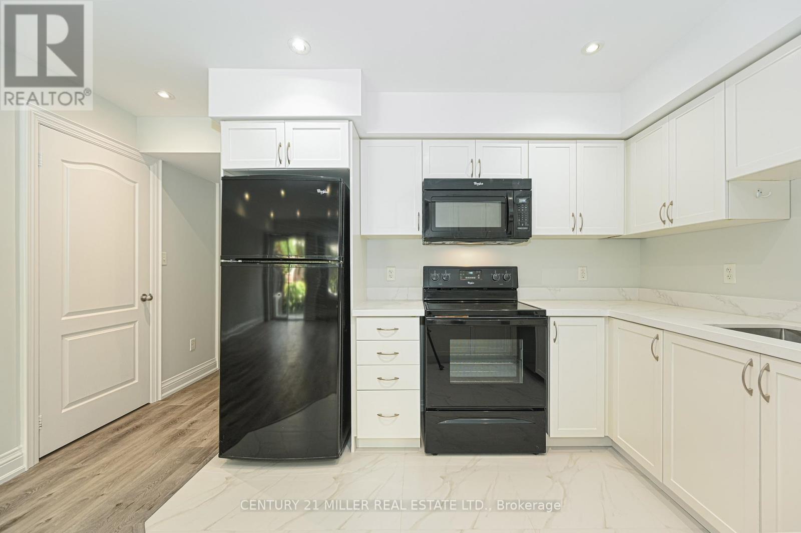 2 - 43 Hays Boulevard, Oakville, Ontario  L6H 0J1 - Photo 8 - W12437863
