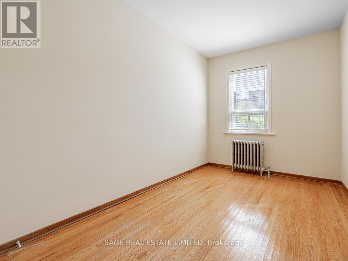 179 Livingstone Avenue, Toronto, Ontario  M6E 2L9 - Photo 15 - W12437870