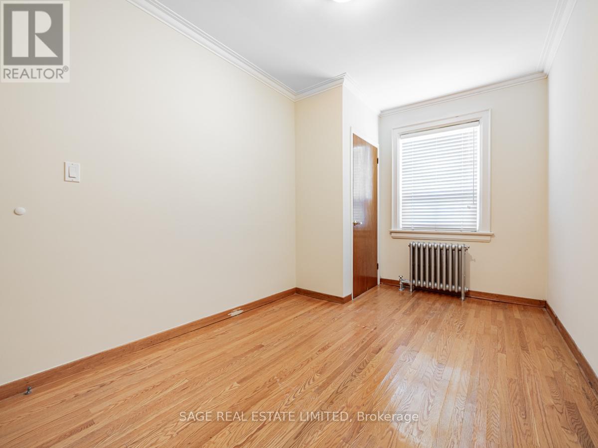 179 Livingstone Avenue, Toronto, Ontario  M6E 2L9 - Photo 18 - W12437870