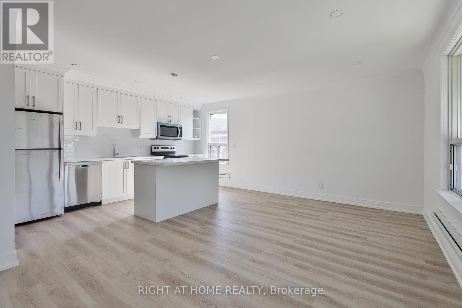 6 - 2841 KEELE STREET, Toronto, Ontario