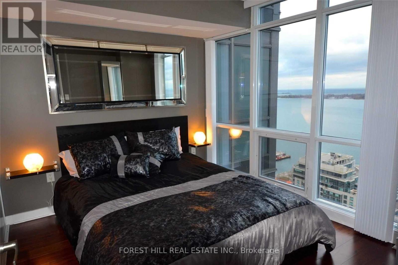 4011 - 11 Brunel Court, Toronto, Ontario  M5V 3Y3 - Photo 18 - C12437937