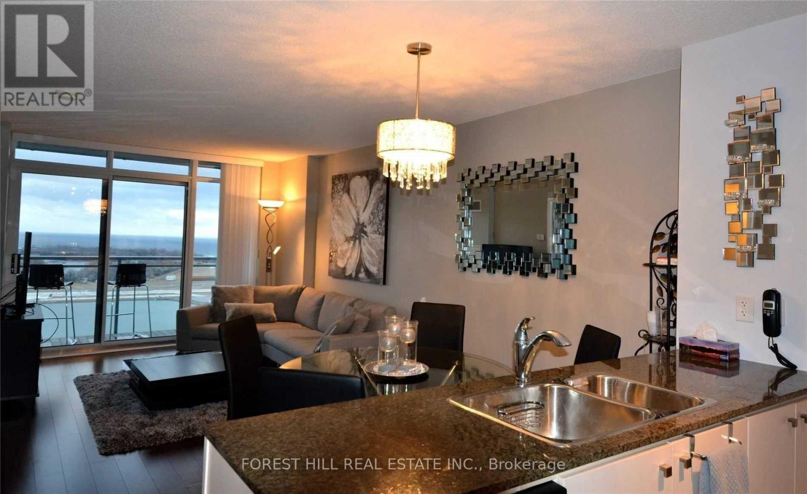 4011 - 11 Brunel Court, Toronto, Ontario  M5V 3Y3 - Photo 2 - C12437937
