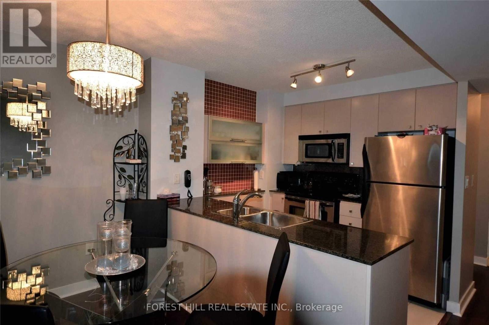4011 - 11 Brunel Court, Toronto, Ontario  M5V 3Y3 - Photo 5 - C12437937