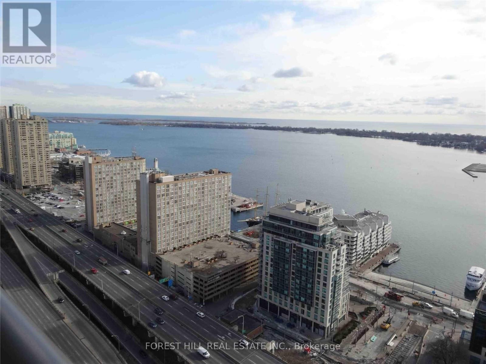 4011 - 11 Brunel Court, Toronto, Ontario  M5V 3Y3 - Photo 9 - C12437937