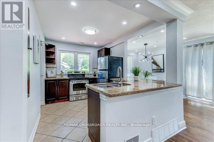 2 Tangmere Rd (Main) Road, Toronto, Ontario  M3B 2N1 - Photo 12 - C12437955