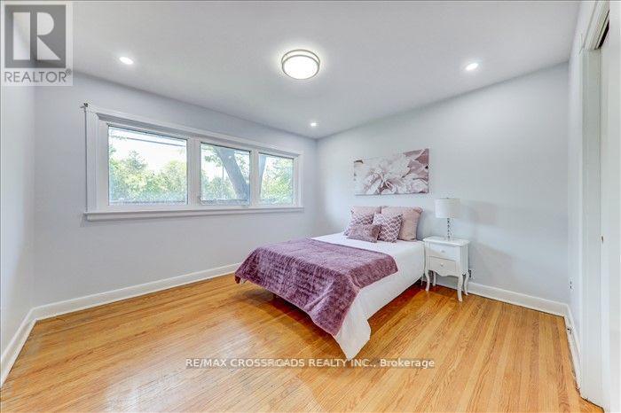 2 Tangmere Rd (Main) Road, Toronto, Ontario  M3B 2N1 - Photo 15 - C12437955