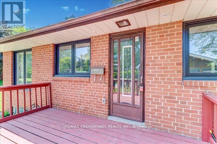 2 Tangmere Rd (Main) Road, Toronto, Ontario  M3B 2N1 - Photo 4 - C12437955