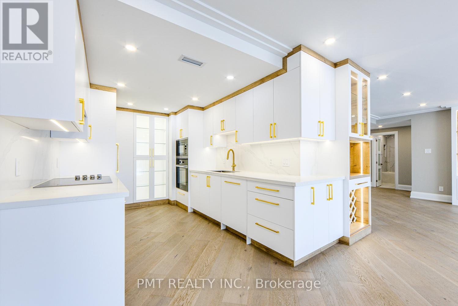 601 - 500 Avenue Road, Toronto, Ontario  M4V 2J6 - Photo 12 - C12437958