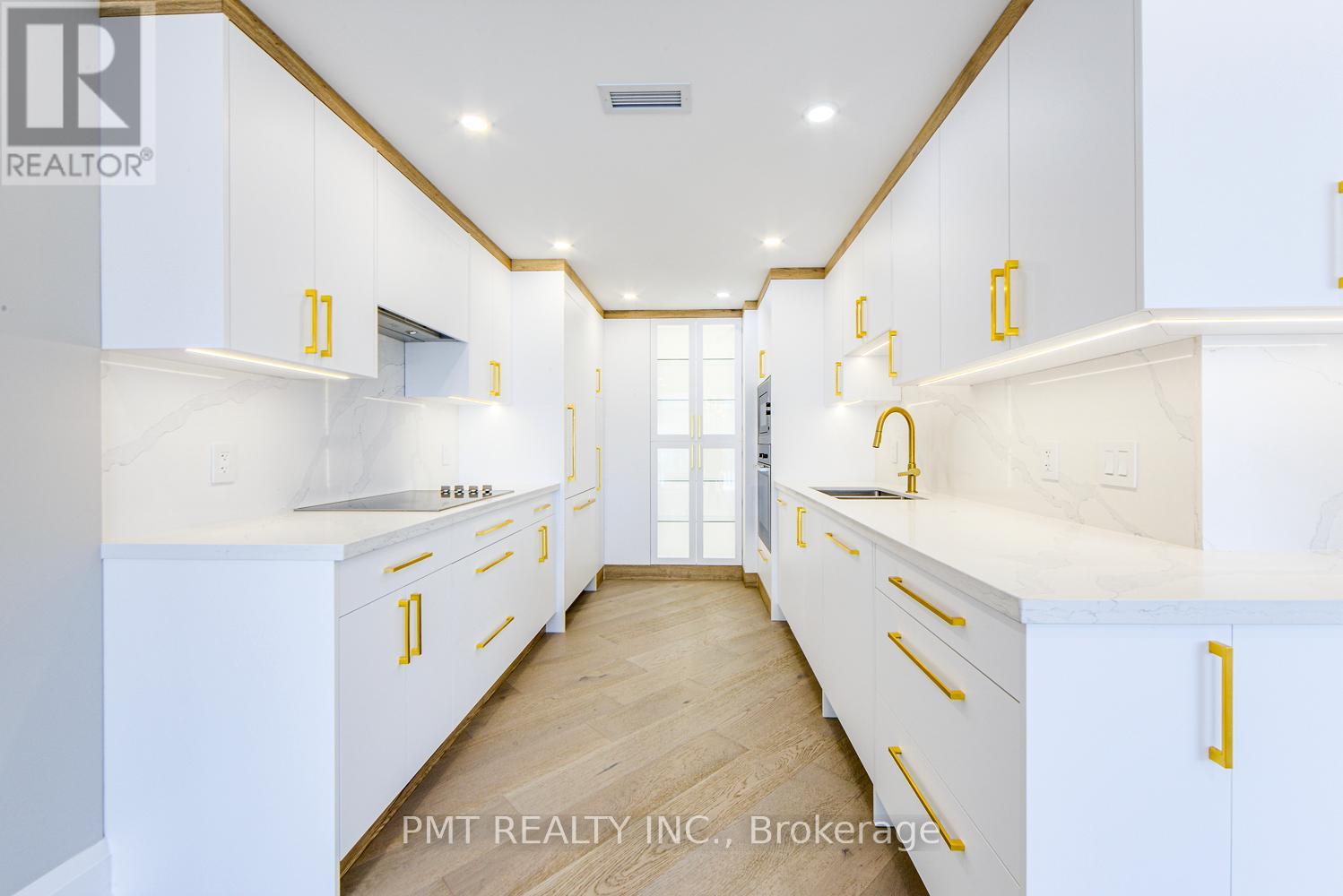 601 - 500 Avenue Road, Toronto, Ontario  M4V 2J6 - Photo 13 - C12437958