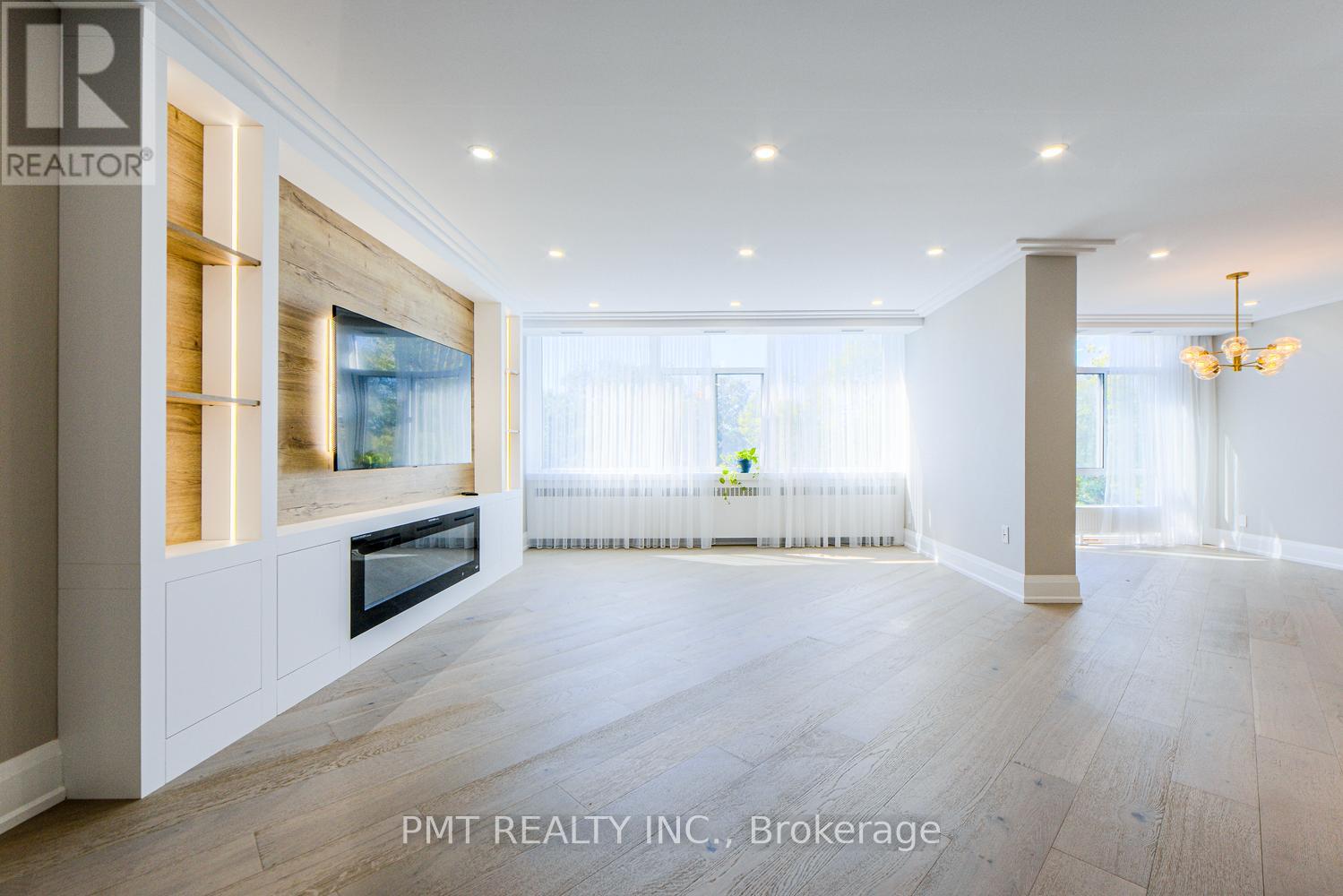 601 - 500 Avenue Road, Toronto, Ontario  M4V 2J6 - Photo 2 - C12437958