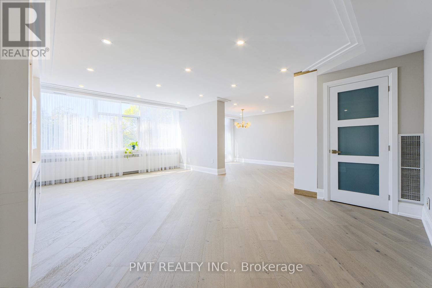 601 - 500 Avenue Road, Toronto, Ontario  M4V 2J6 - Photo 3 - C12437958