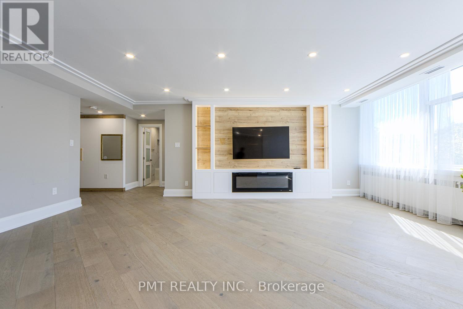 601 - 500 Avenue Road, Toronto, Ontario  M4V 2J6 - Photo 5 - C12437958