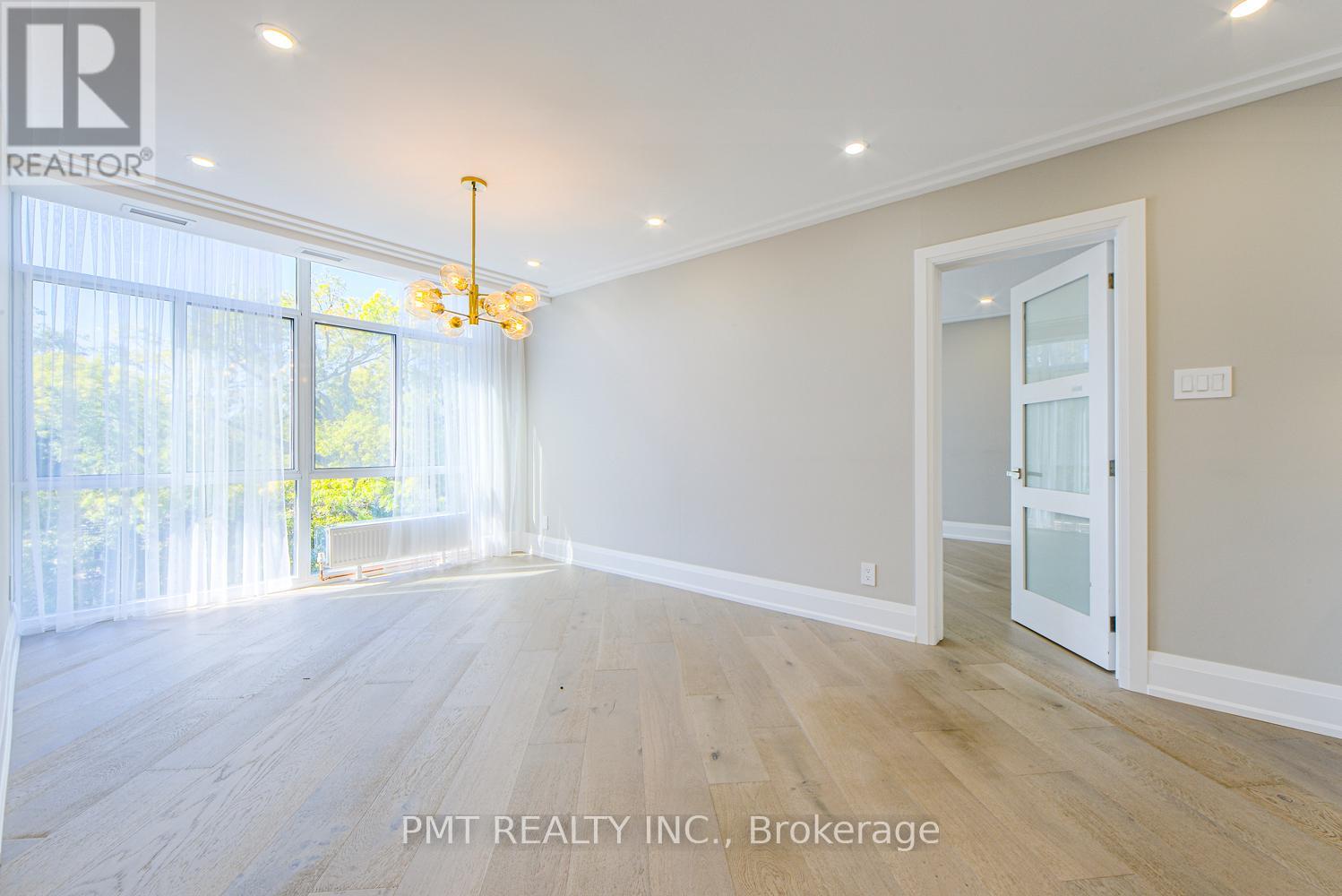 601 - 500 Avenue Road, Toronto, Ontario  M4V 2J6 - Photo 9 - C12437958