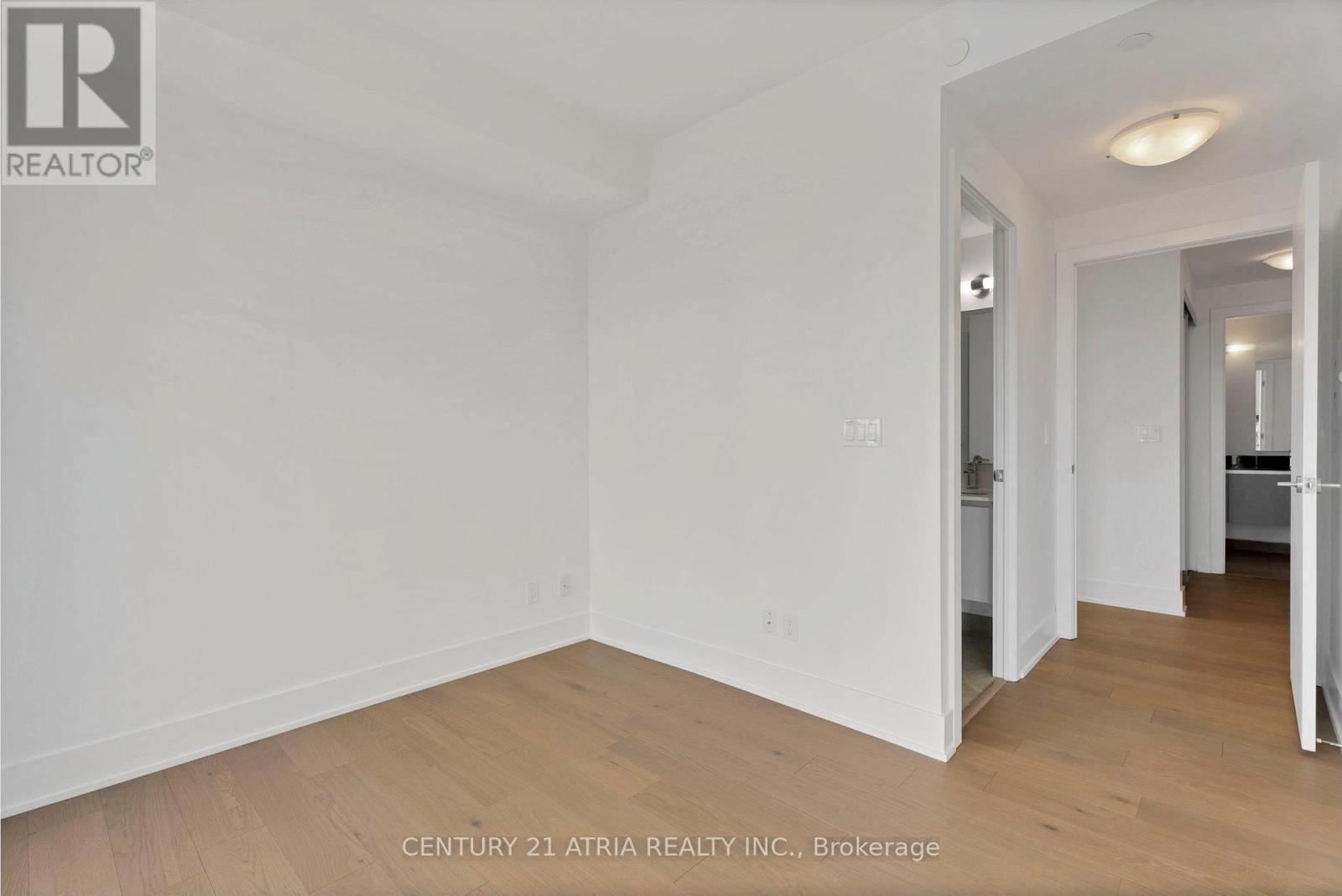 3002 - 200 Bloor Street W, Toronto, Ontario  M5S 1T8 - Photo 11 - C12437994