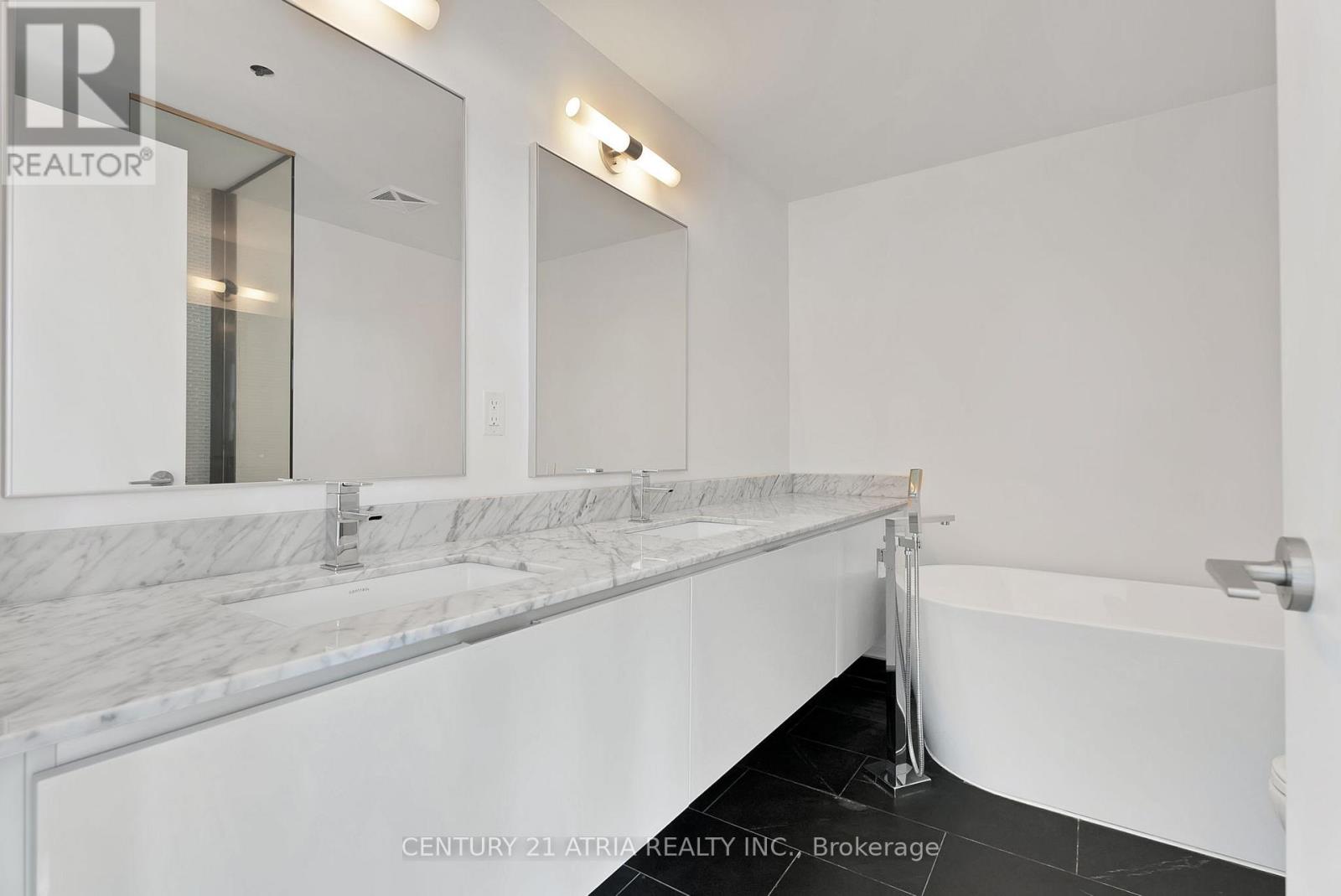3002 - 200 Bloor Street W, Toronto, Ontario  M5S 1T8 - Photo 7 - C12437994