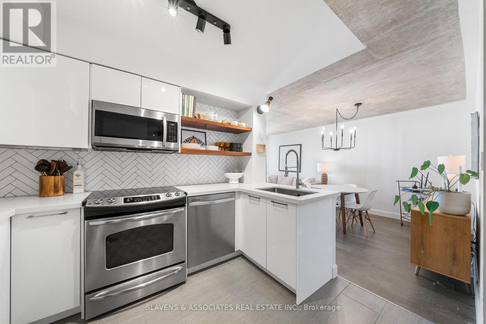 1402 - 1369 Bloor Street W, Toronto (Dufferin Grove), Ontario  M6P 4J4 - Photo 14 - C12438029