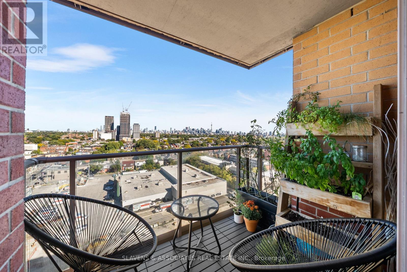 1402 - 1369 Bloor Street W, Toronto (Dufferin Grove), Ontario  M6P 4J4 - Photo 22 - C12438029