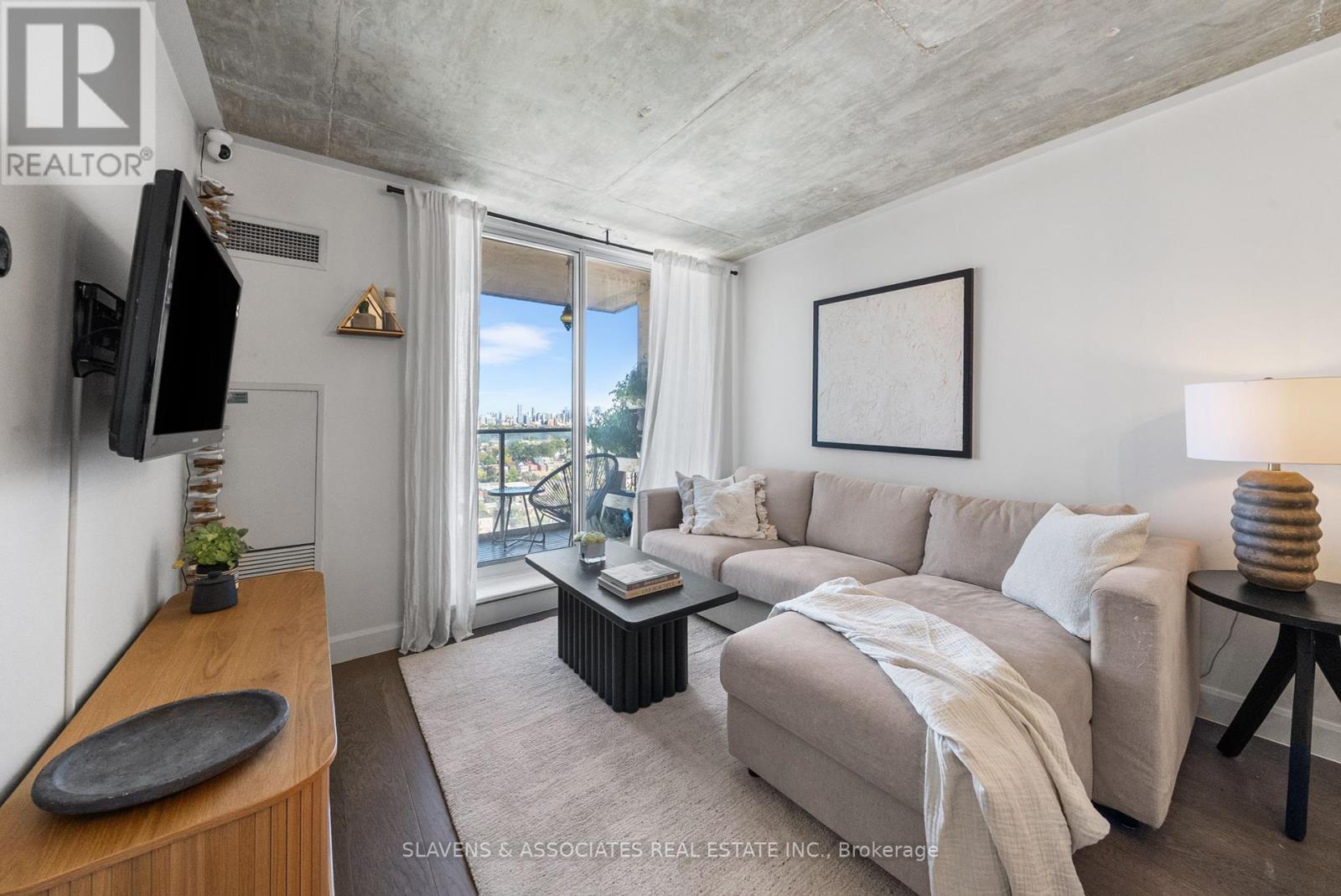 1402 - 1369 Bloor Street W, Toronto (Dufferin Grove), Ontario  M6P 4J4 - Photo 6 - C12438029